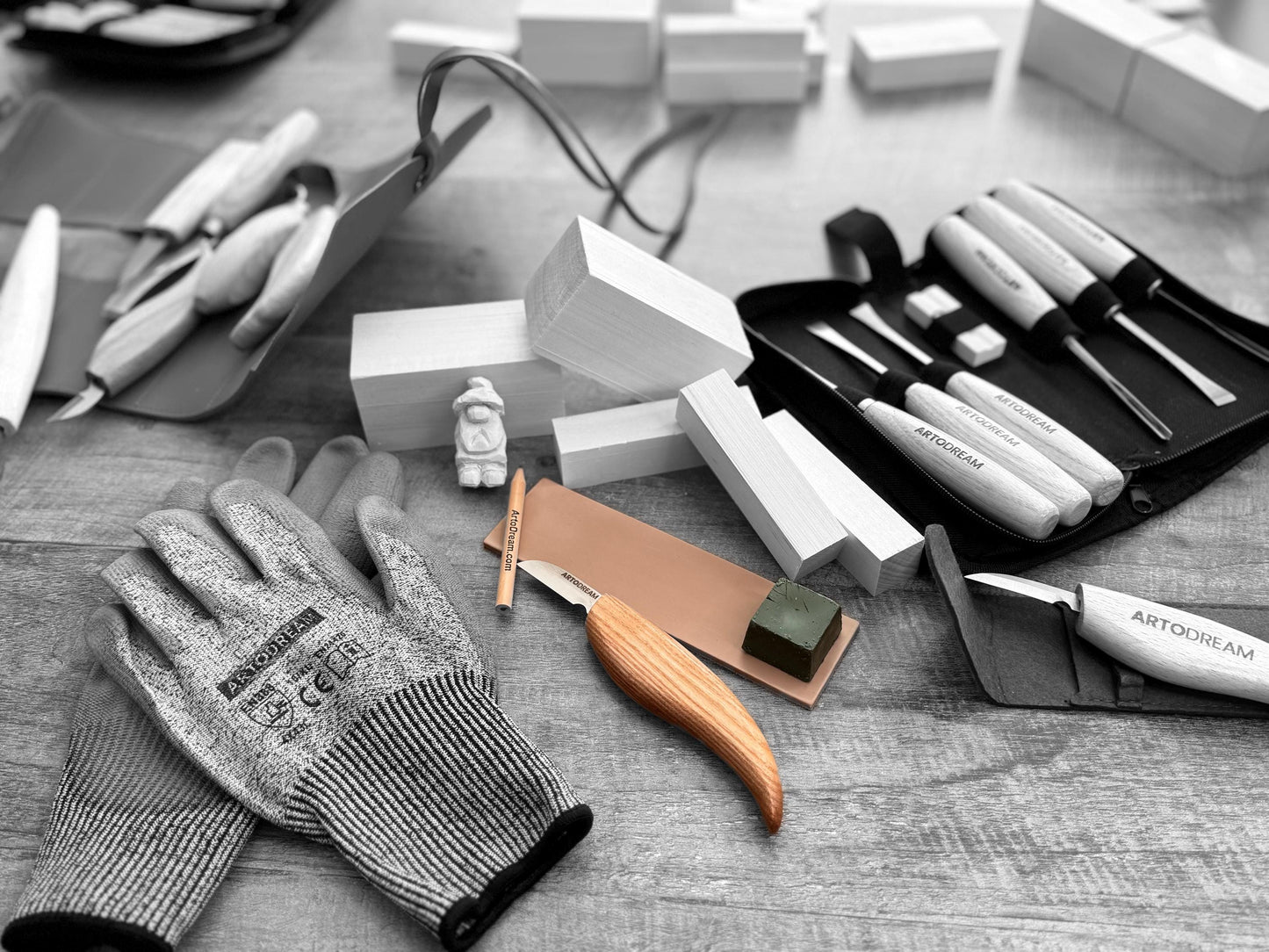 Wood Whittling Knife with Honing Strop & Compound